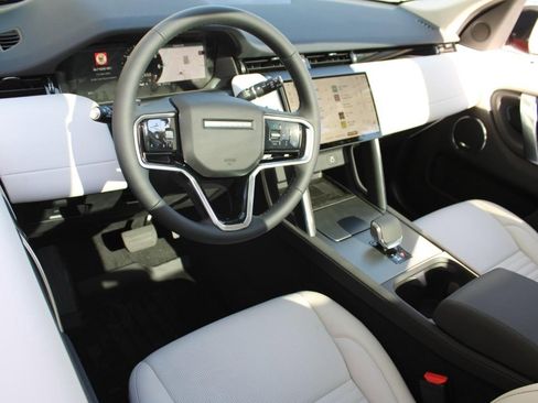 Certified 2025 Land Rover Discovery Sport S image 21