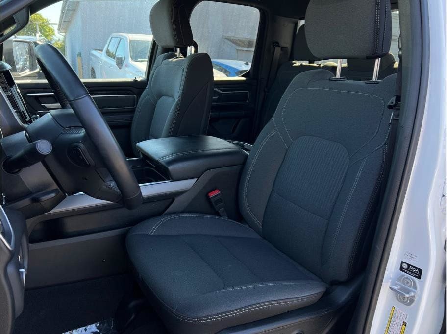Used 2023 RAM 1500 Big Horn AWD/4WD image 8