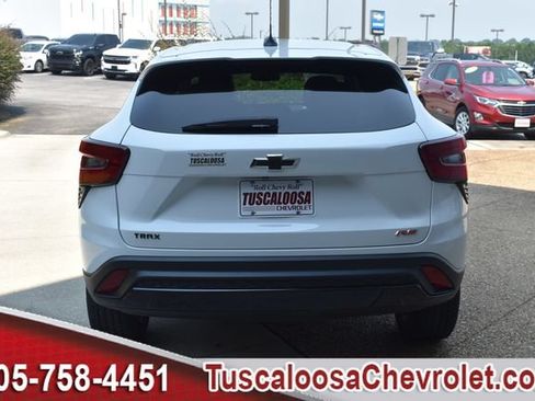 Used 2024 Chevrolet Trax RS w/ Driver Confidence Package FWD image 7