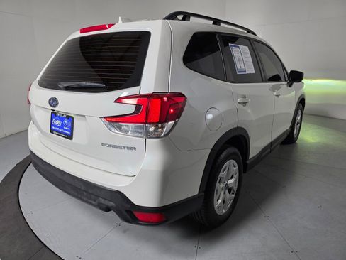 Used 2023 Subaru Forester AWD/4WD image 5