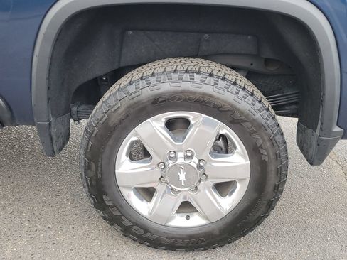 Certified 2020 Chevrolet Silverado 2500 LTZ w/ LTZ Premium Package AWD/4WD image 15