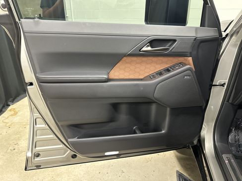 Certified 2025 Lexus GX 550 w/ Accessory Package (2T) AWD/4WD image 14