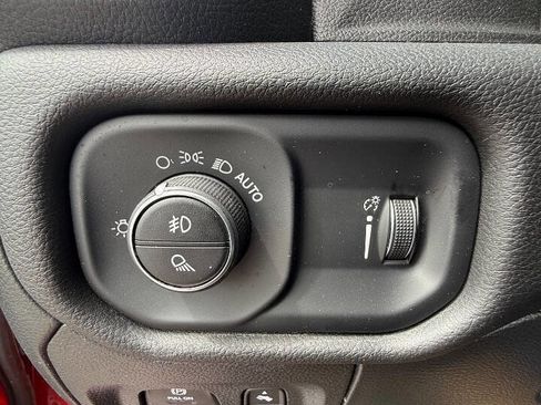 Used 2024 RAM 1500 Big Horn AWD/4WD image 18
