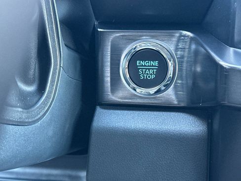 New 2026 Ford F250 Lariat w/ Black Appearance Package image 19