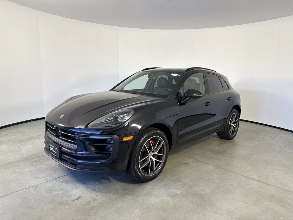 Certified 2024 Porsche Macan S AWD/4WD image 1