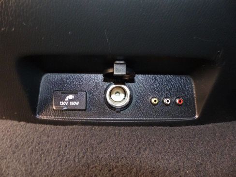 Used 2017 INFINITI QX80 Base AWD 4dr SUV w/ Deluxe Technology Package image 39