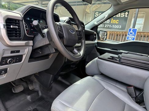 Used 2022 Ford F150 XL w/ Trailer Tow Package image 9