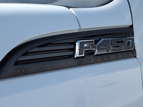 Used 2014 Ford F450 XL w/ Power Equipment Group image 9