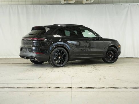 New 2026 Porsche Cayenne image 7
