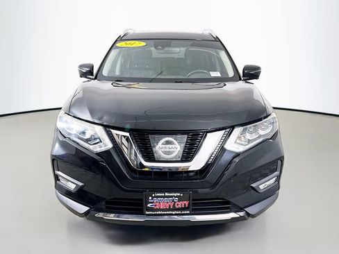 Used 2017 Nissan Rogue SL w/ SL Premium Package FWD image 2