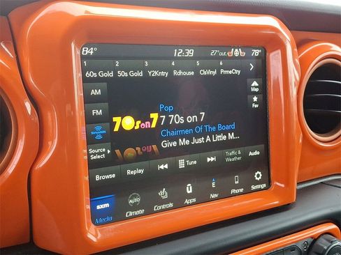 Used 2023 Jeep Gladiator Mojave w/ Cold Weather Group image 18