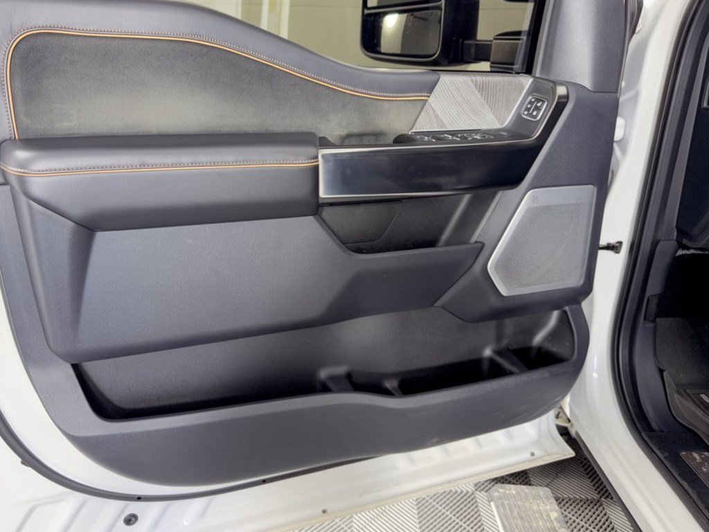 Used 2023 Ford F350 Platinum AWD/4WD image 14