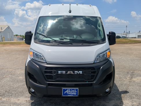 New 2026 RAM ProMaster 2500 w/ Premium Convenience Group FWD image 7