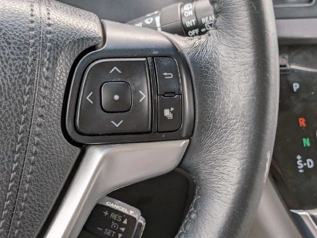 Used 2017 Toyota Sienna XLE Premium FWD image 30