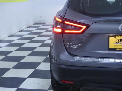 Used 2022 Nissan Rogue Sport SL image 23