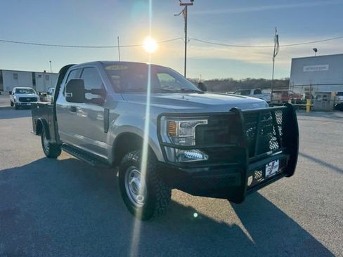 Used 2022 Ford F250 XL w/ Power Equipment Group image 7