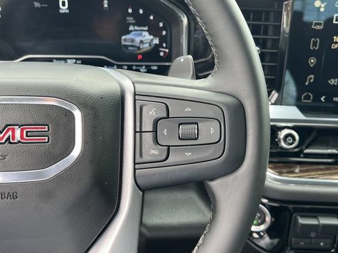 Used 2023 GMC Sierra 1500 Elevation w/ X31 Off-Road Package AWD/4WD image 15