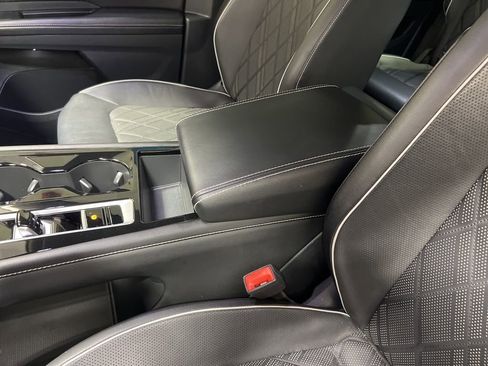 Used 2024 Volkswagen Atlas SEL Premium R-Line image 42