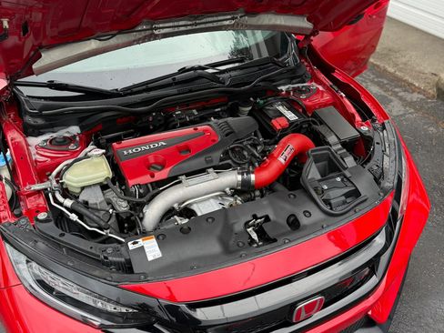 Used 2018 Honda Civic Type R image 15