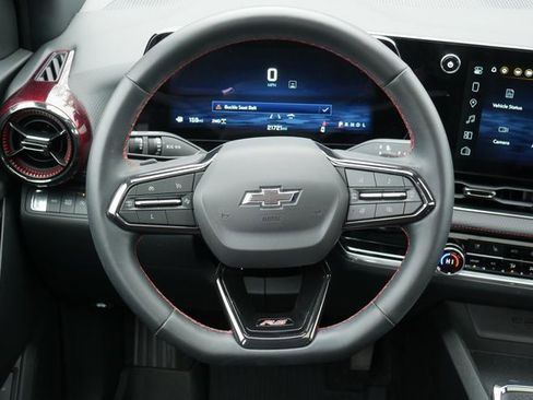 Used 2025 Chevrolet Equinox RS w/ Safety and Technology Package image 17