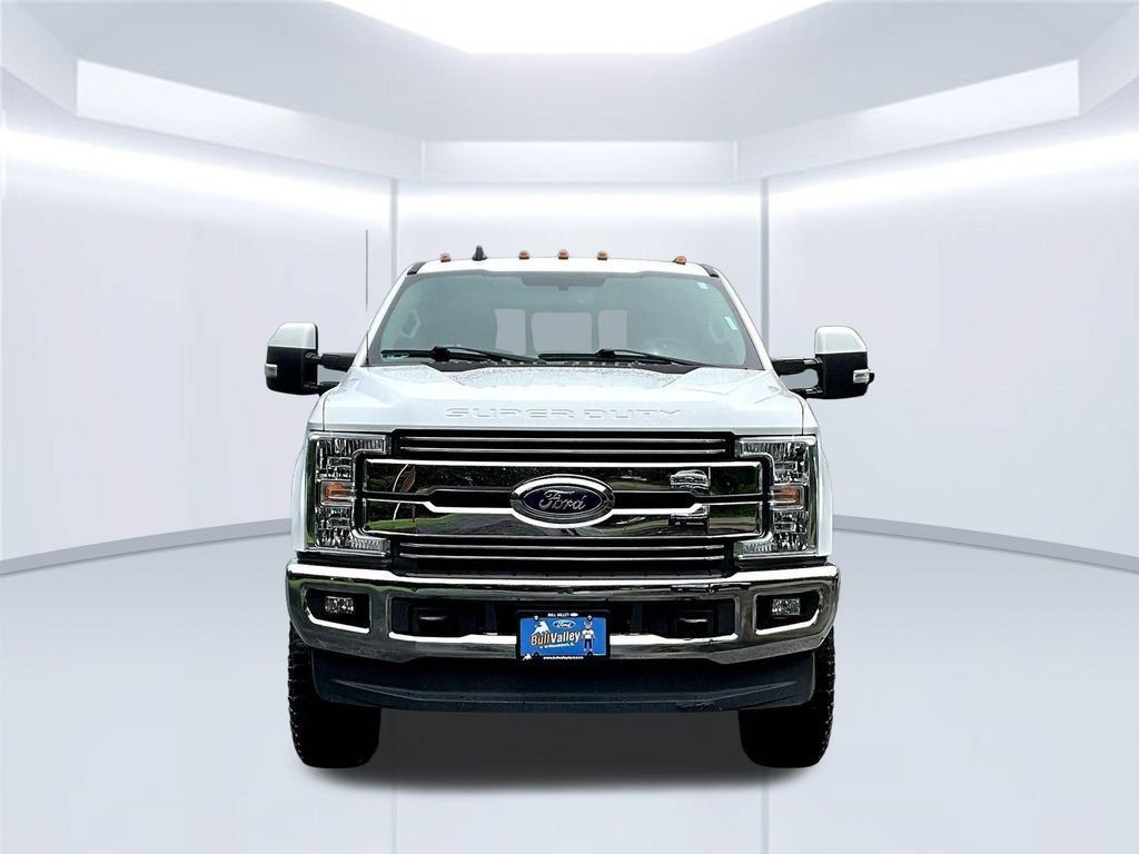 Certified 2019 Ford F250 Lariat w/ Lariat Value Package AWD/4WD image 2