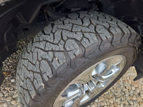 Used 2019 RAM 1500 Big Horn AWD/4WD image 12