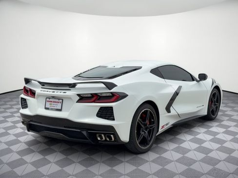 Used 2022 Chevrolet Corvette Stingray Premium Cpe w/ Z51 Performance Package RWD image 9