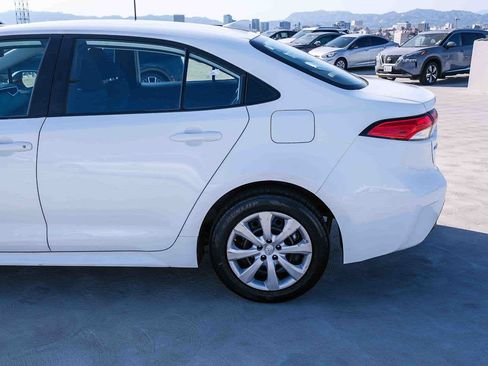 Used 2025 Toyota Corolla LE FWD image 8