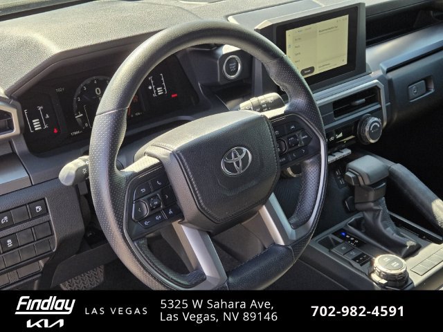Used 2025 Toyota 4Runner SR5 AWD/4WD image 23