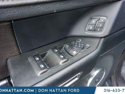 Used 2021 Ford Expedition Limited image 15