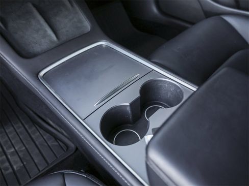 Used 2023 Tesla Model 3 Standard Range image 23