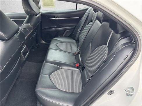 Used 2024 Toyota Camry SE image 13