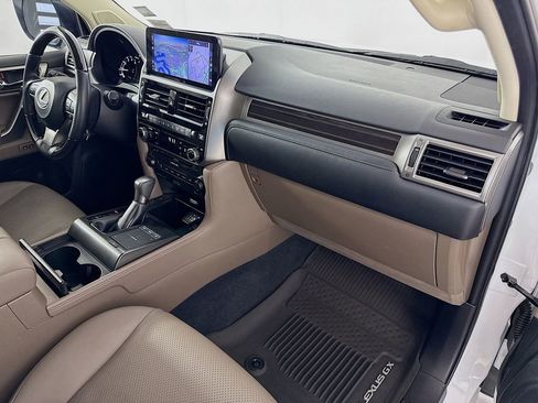 Certified 2022 Lexus GX 460 Luxury w/ Off Road Package image 31