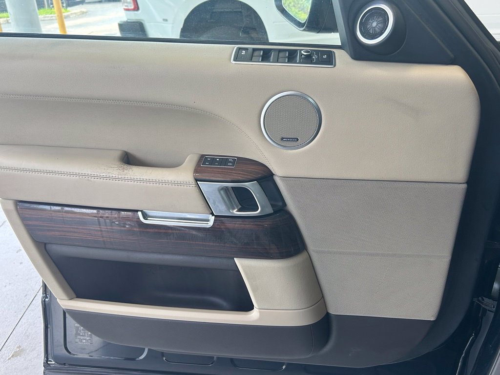 Used 2017 Land Rover Range Rover Supercharged AWD/4WD image 15