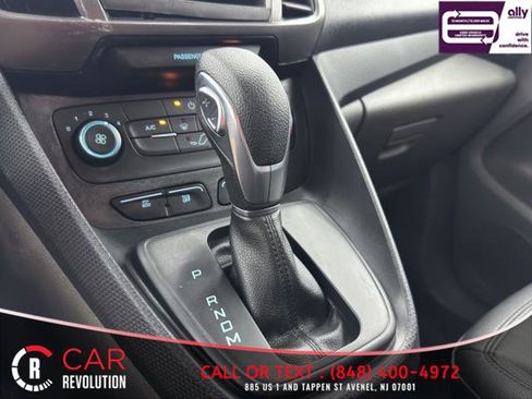 Used 2021 Ford Transit Connect XL image 36
