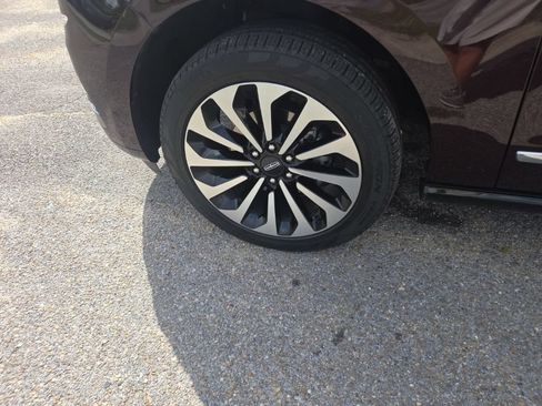 Used 2023 Lincoln Navigator Reserve AWD/4WD image 16