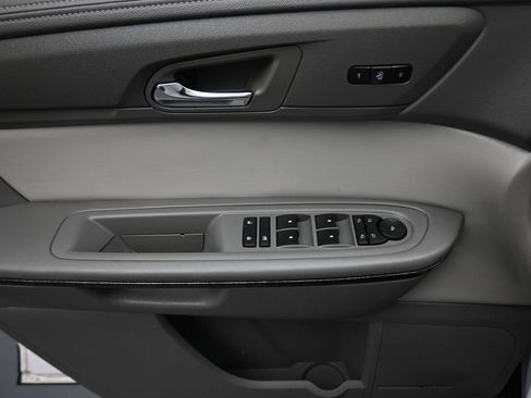 Used 2017 GMC Acadia Limited SLT AWD/4WD image 10