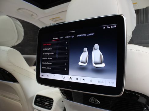 Used 2025 Mercedes-Benz Maybach GLS 600 4MATIC image 61