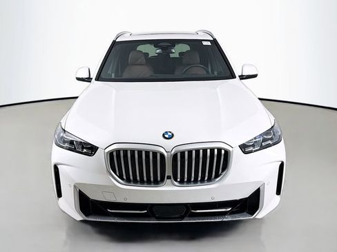 Used 2026 BMW X5 xDrive40i w/ Premium Package image 2