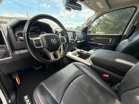 Used 2018 RAM 3500 Laramie w/ Convenience Group AWD/4WD image 16