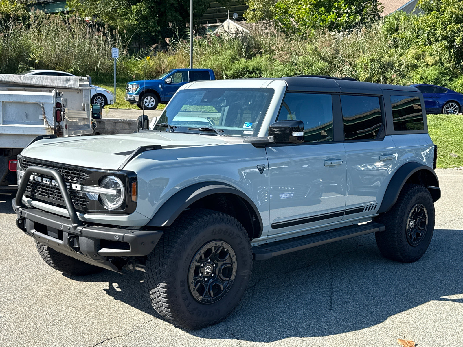 Used 2021 Ford Bronco First Edition AWD/4WD image 3