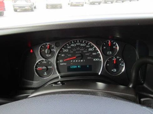 Used 2025 Chevrolet Express 3500 LT w/ LT Preferred Equipment Group RWD image 14