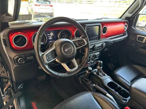 Used 2019 Jeep Wrangler Unlimited Rubicon w/ Dual Top Group AWD/4WD image 15