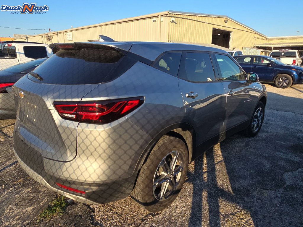Used 2026 Chevrolet Blazer LT FWD image 6