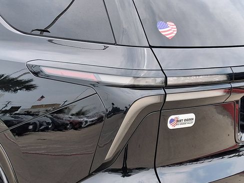 Used 2024 Chevrolet Traverse RS w/ LPO, Floor Liner Package FWD image 9