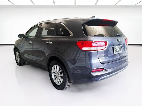 Used 2018 Kia Sorento FWD image 6