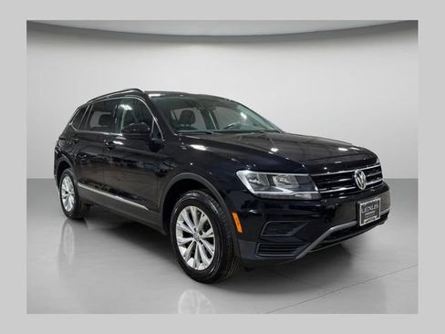 Used 2018 Volkswagen Tiguan SE AWD/4WD image 1