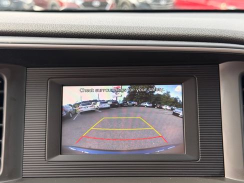 Used 2020 Hyundai Elantra SE FWD image 21