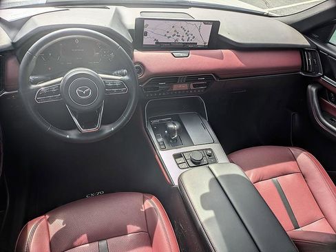 Certified 2025 MAZDA CX-70 Plug-In Hybrid w/ Premium Plus AWD/4WD image 31