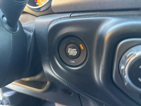 Used 2021 Jeep Gladiator Mojave image 36